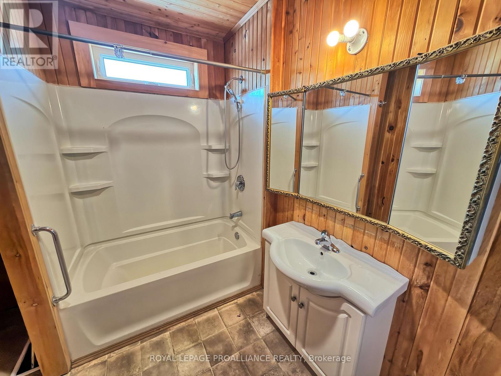 












1108 BEAVER CREEK ROAD

,
Marmora and Lake (Marmora Ward),




Ontario
K0K2M0

