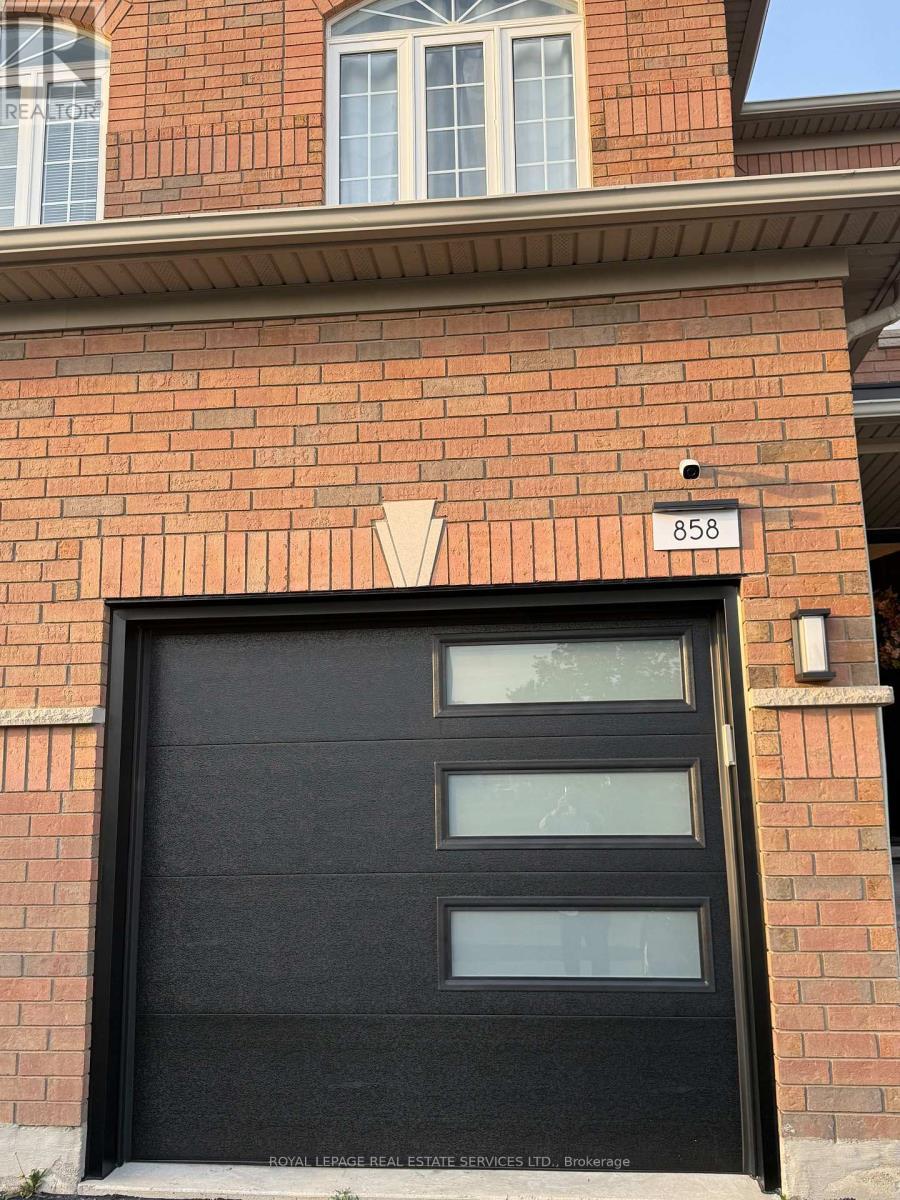 












BSMT - 858 KHAN CRESCENT

,
Mississauga,




Ontario
L5V2R4

