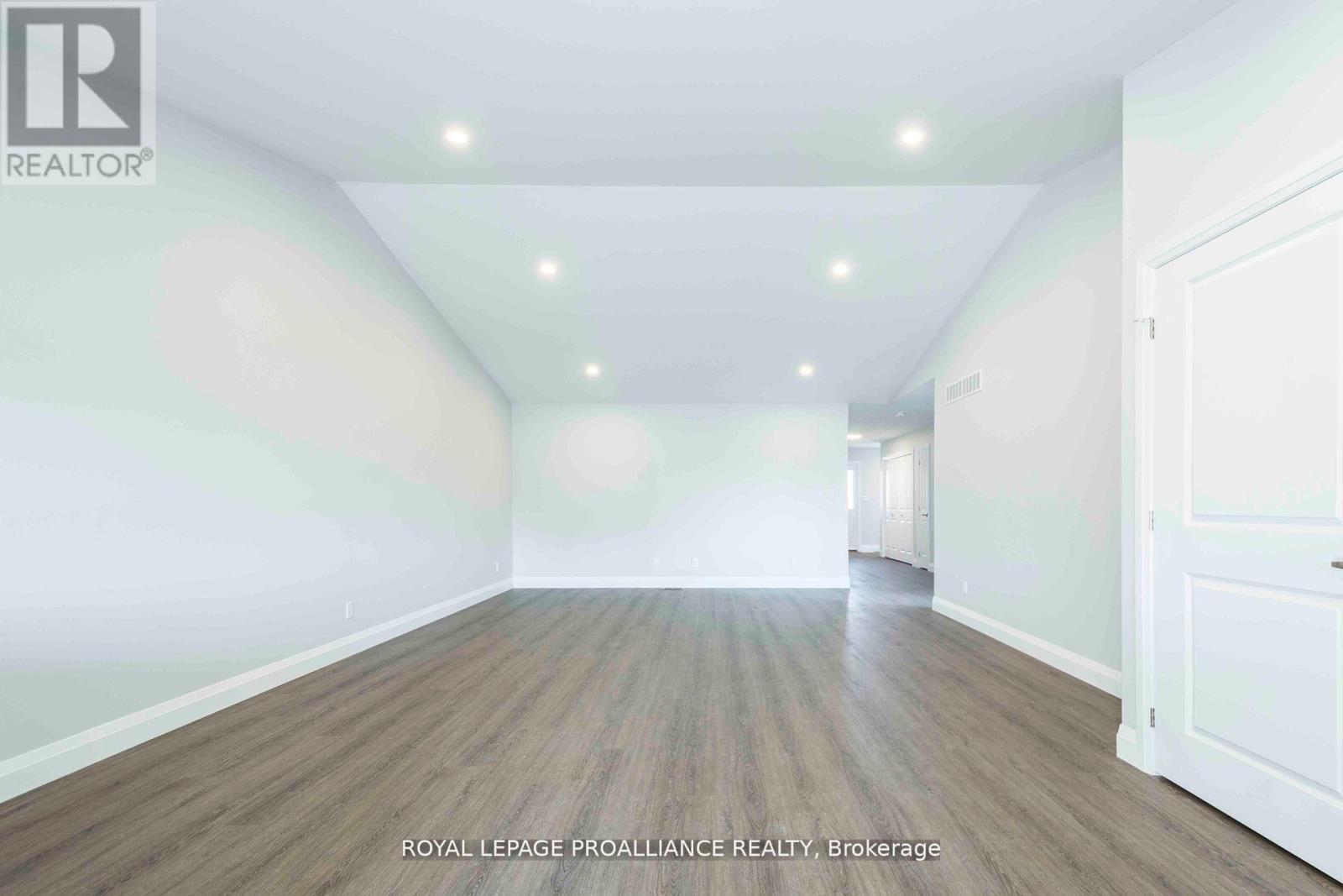 












52 MACKENZIE JOHN CRESCENT

,
Brighton,




Ontario
K0K1H0

