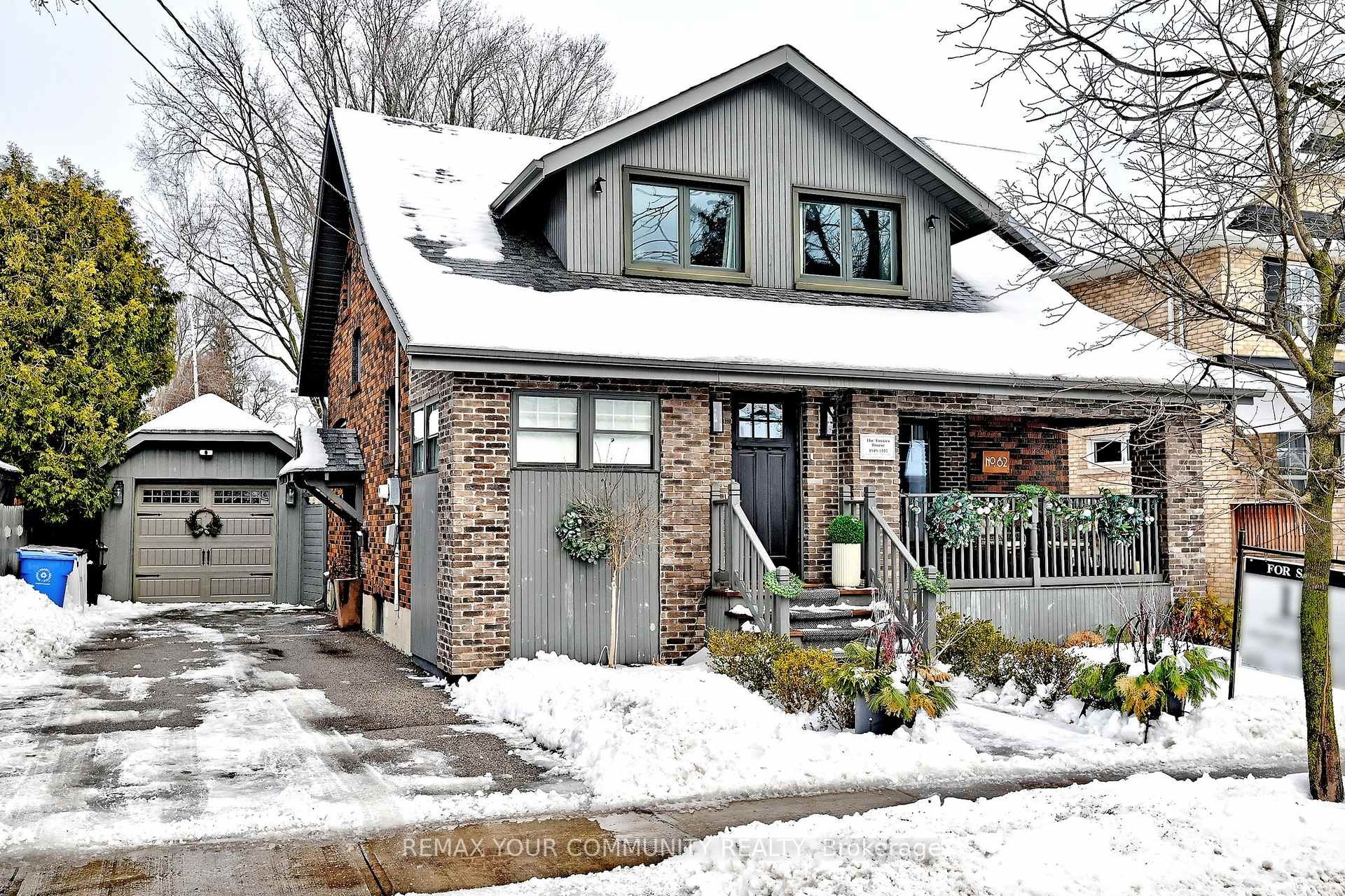 









82


Centre

Street,
Aurora,




ON
L4G 1J8

