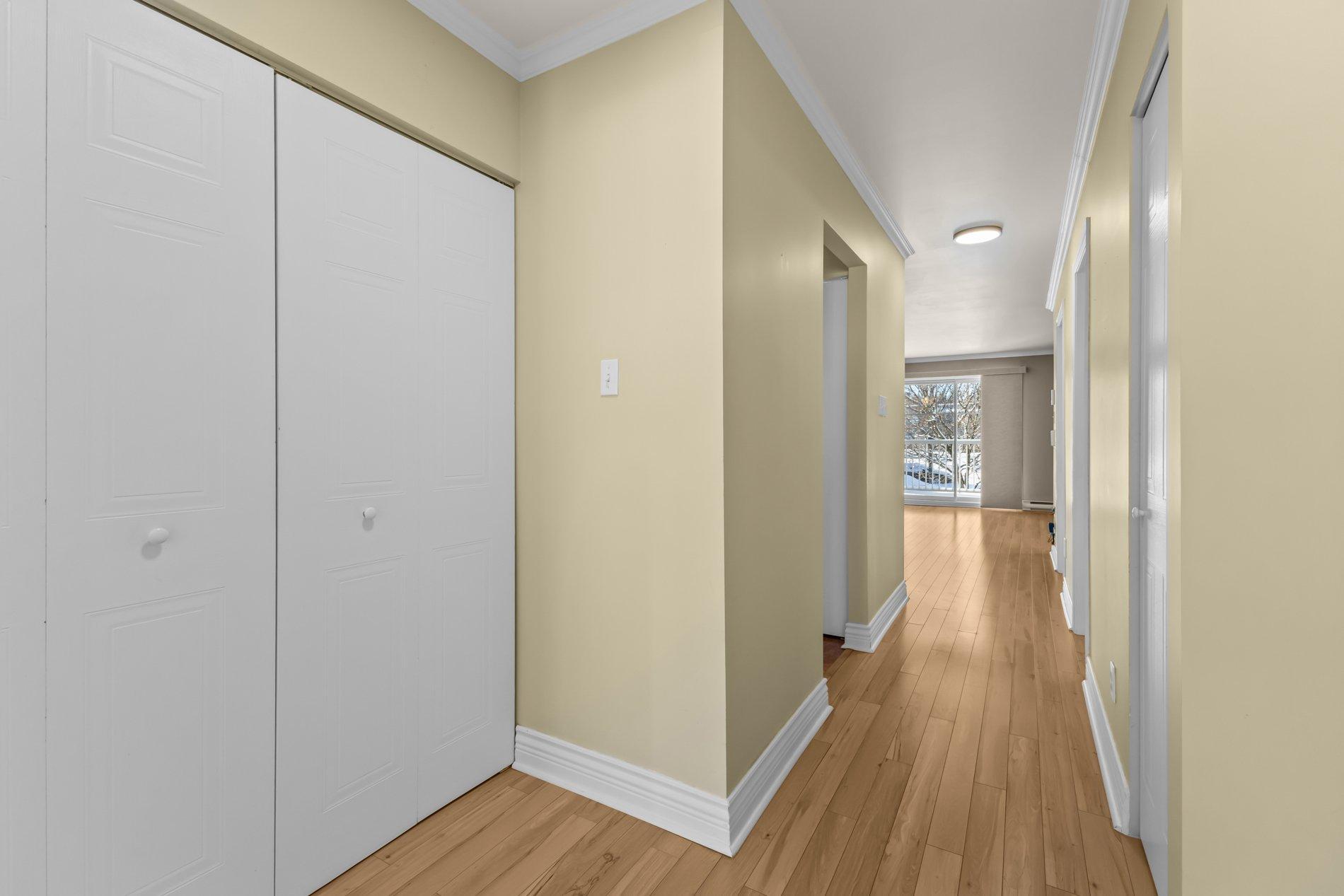 









5359


Rue du Bocage

, 102,
Terrebonne (La Plaine),




QC
J7M2B4

