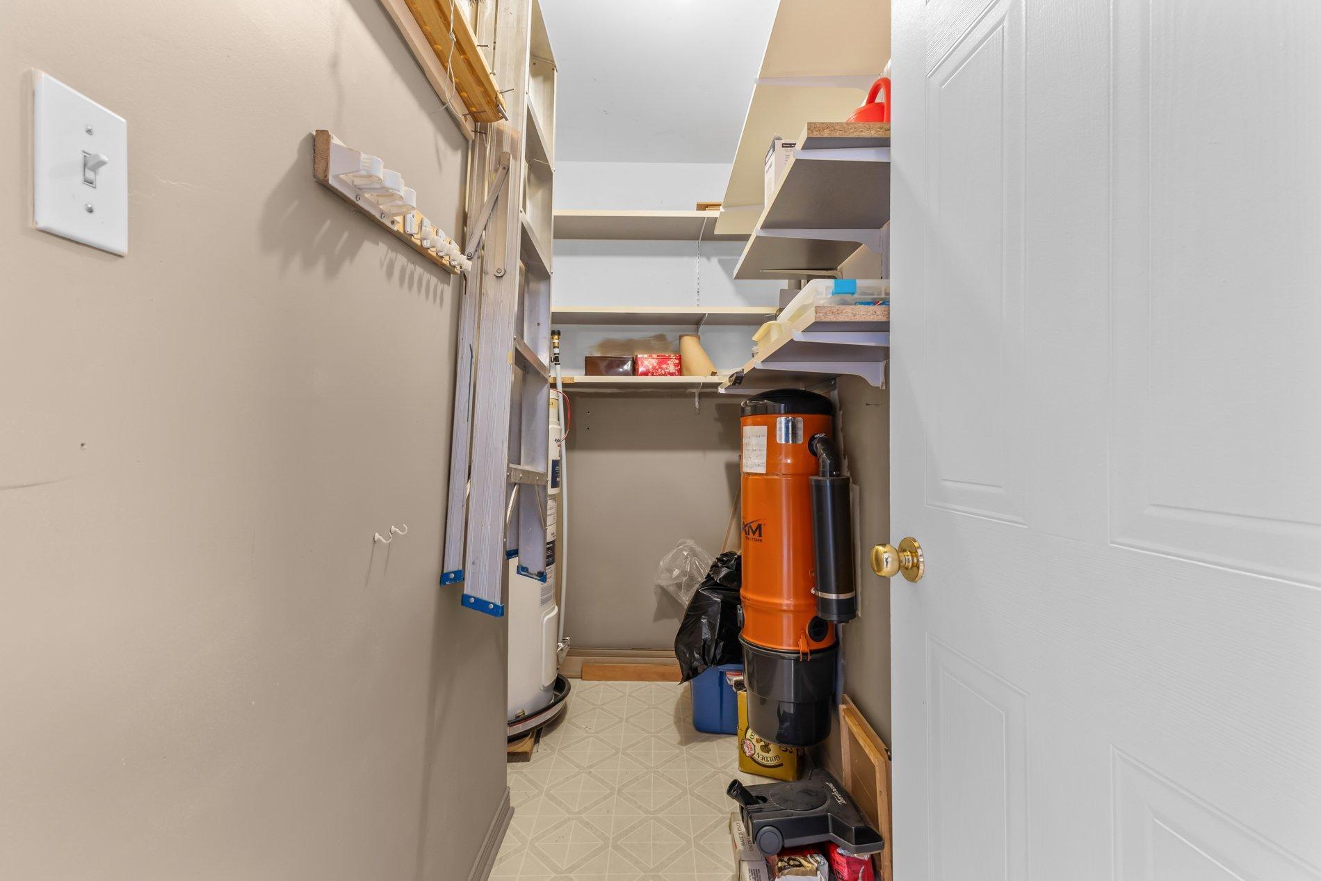 









5359


Rue du Bocage

, 102,
Terrebonne (La Plaine),




QC
J7M2B4

