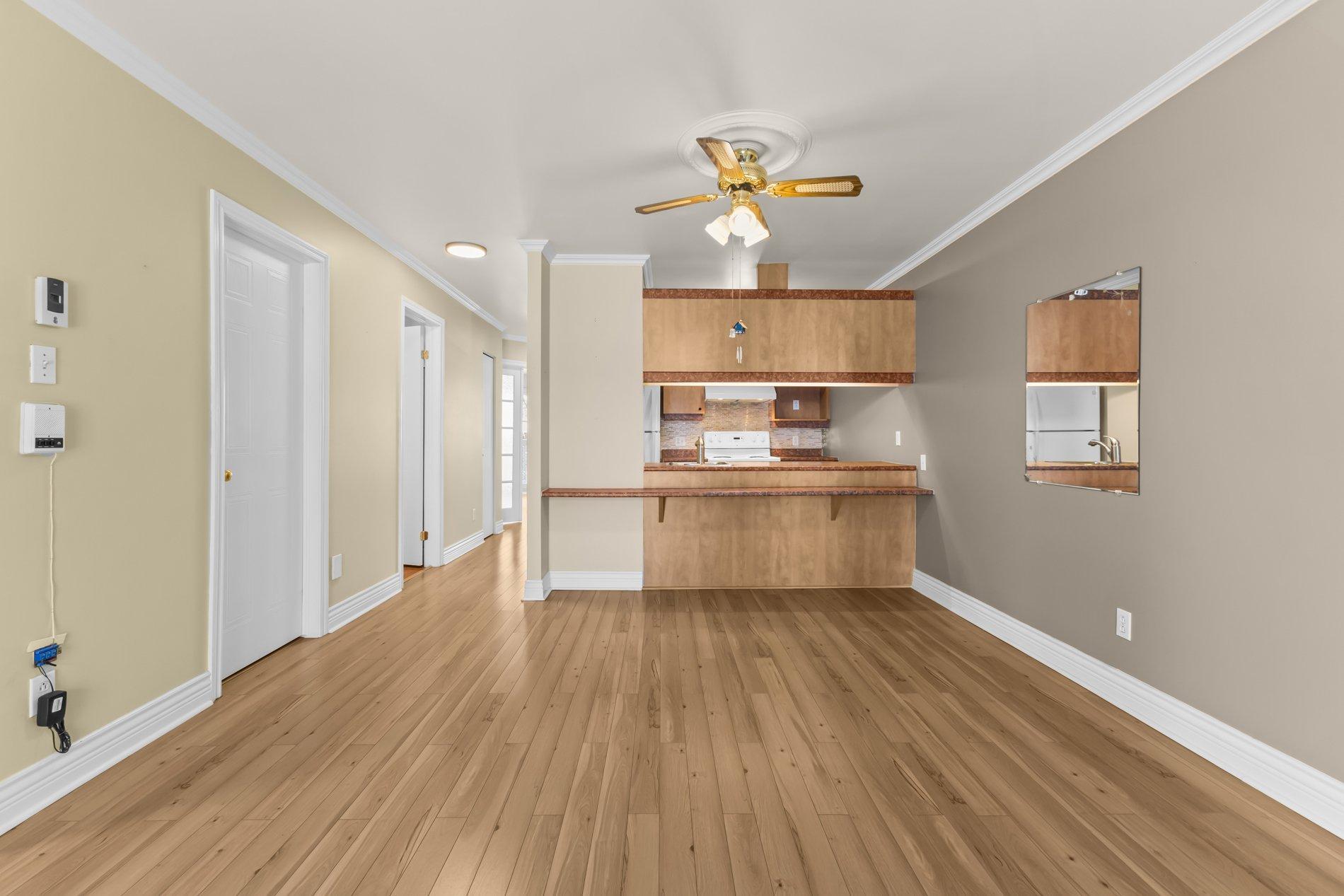 









5359


Rue du Bocage

, 102,
Terrebonne (La Plaine),




QC
J7M2B4

