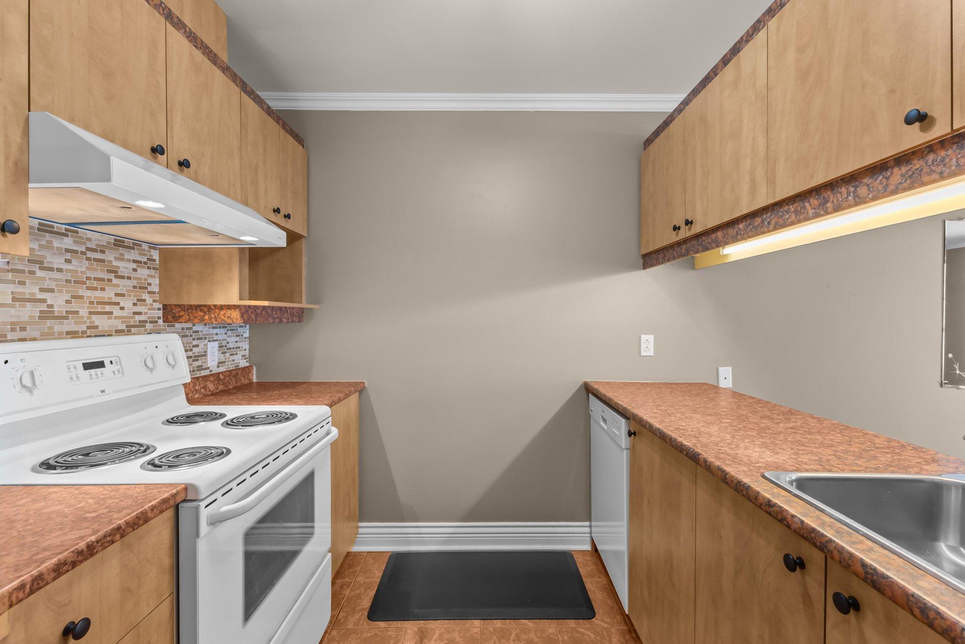 









5359


Rue du Bocage

, 102,
Terrebonne (La Plaine),




QC
J7M2B4

