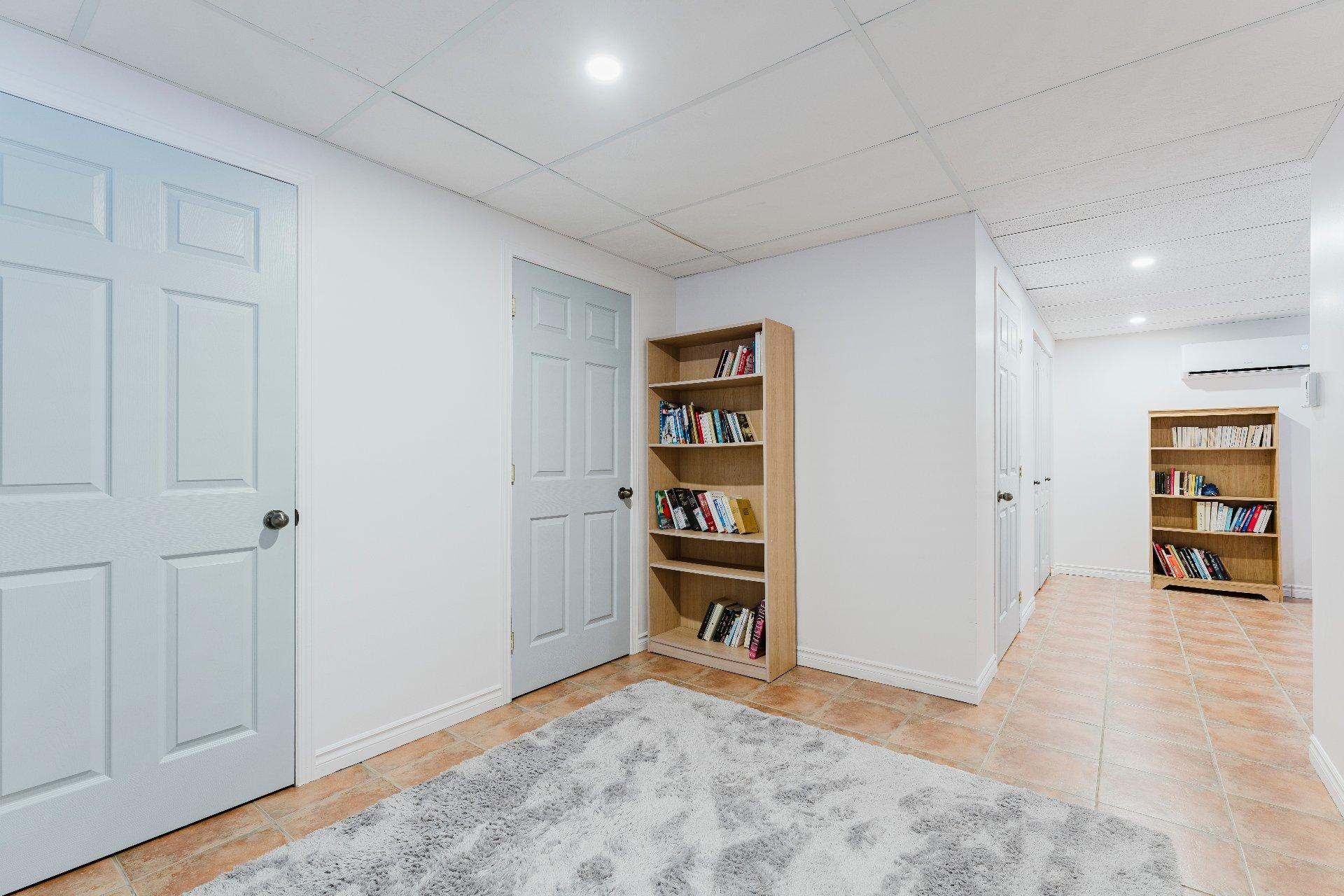 









1015


Rue Beausoleil

,
Sherbrooke (Brompton/Rock Forest/Saint-Élie/Deauville),




QC
J1N4G6

