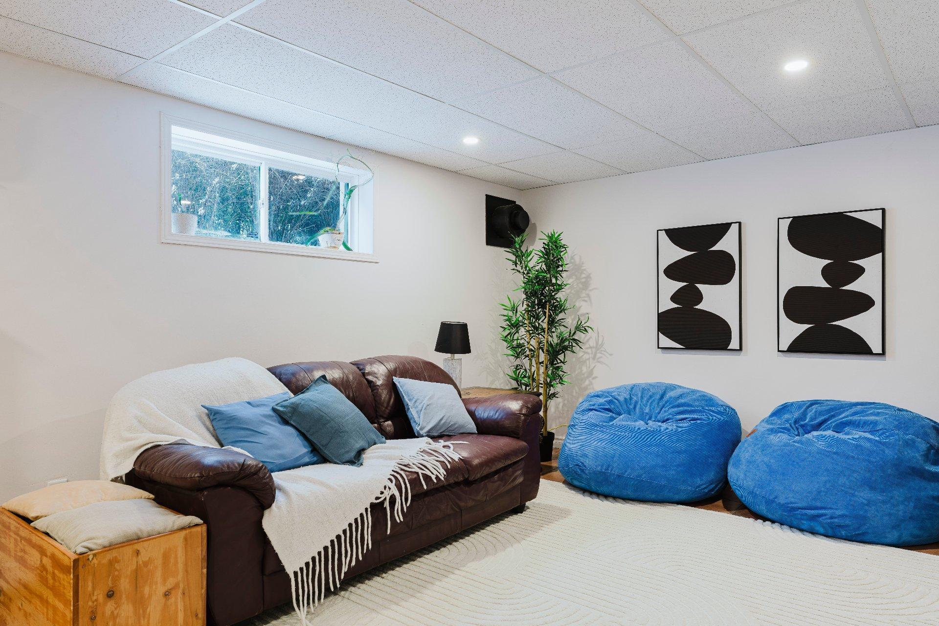 









1015


Rue Beausoleil

,
Sherbrooke (Brompton/Rock Forest/Saint-Élie/Deauville),




QC
J1N4G6

