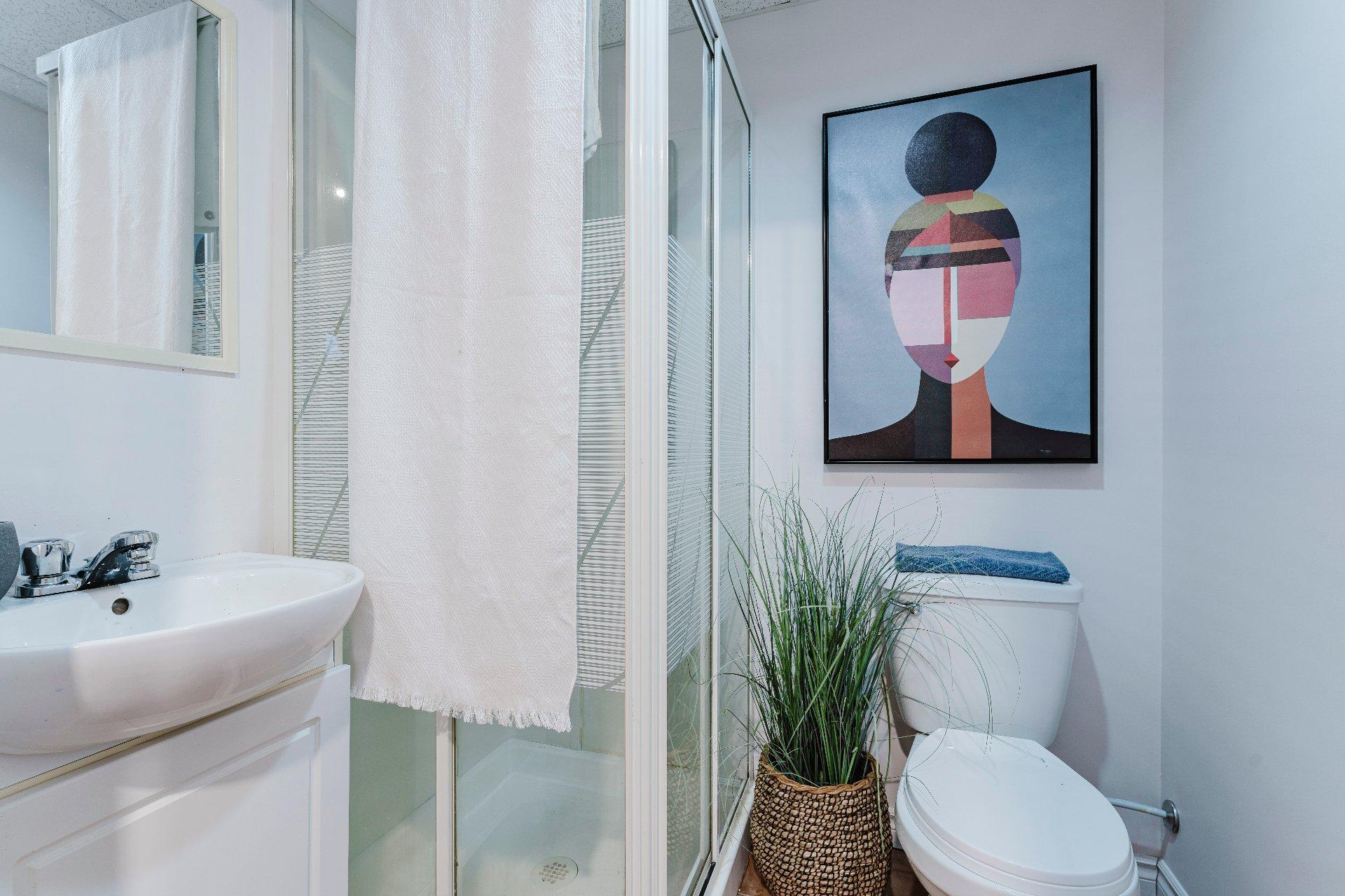 









1015


Rue Beausoleil

,
Sherbrooke (Brompton/Rock Forest/Saint-Élie/Deauville),




QC
J1N4G6

