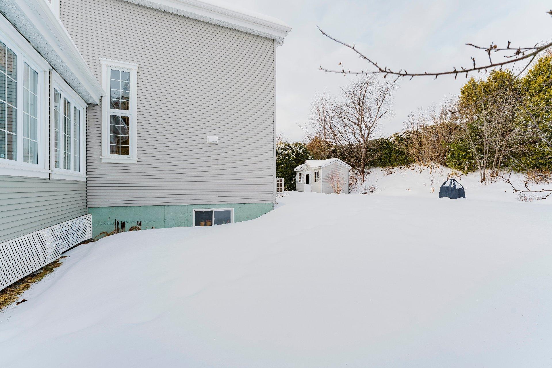 









1015


Rue Beausoleil

,
Sherbrooke (Brompton/Rock Forest/Saint-Élie/Deauville),




QC
J1N4G6

