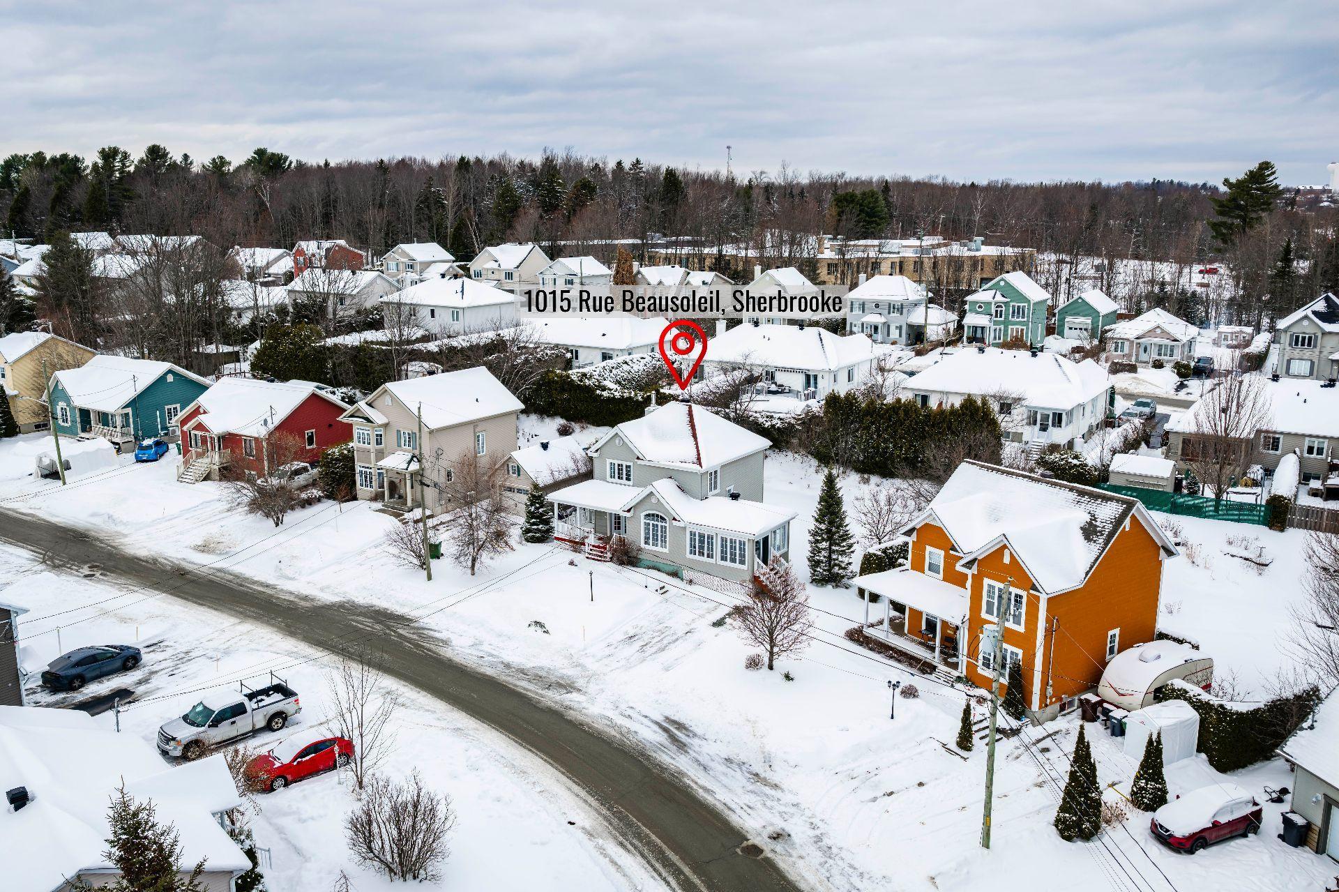 









1015


Rue Beausoleil

,
Sherbrooke (Brompton/Rock Forest/Saint-Élie/Deauville),




QC
J1N4G6

