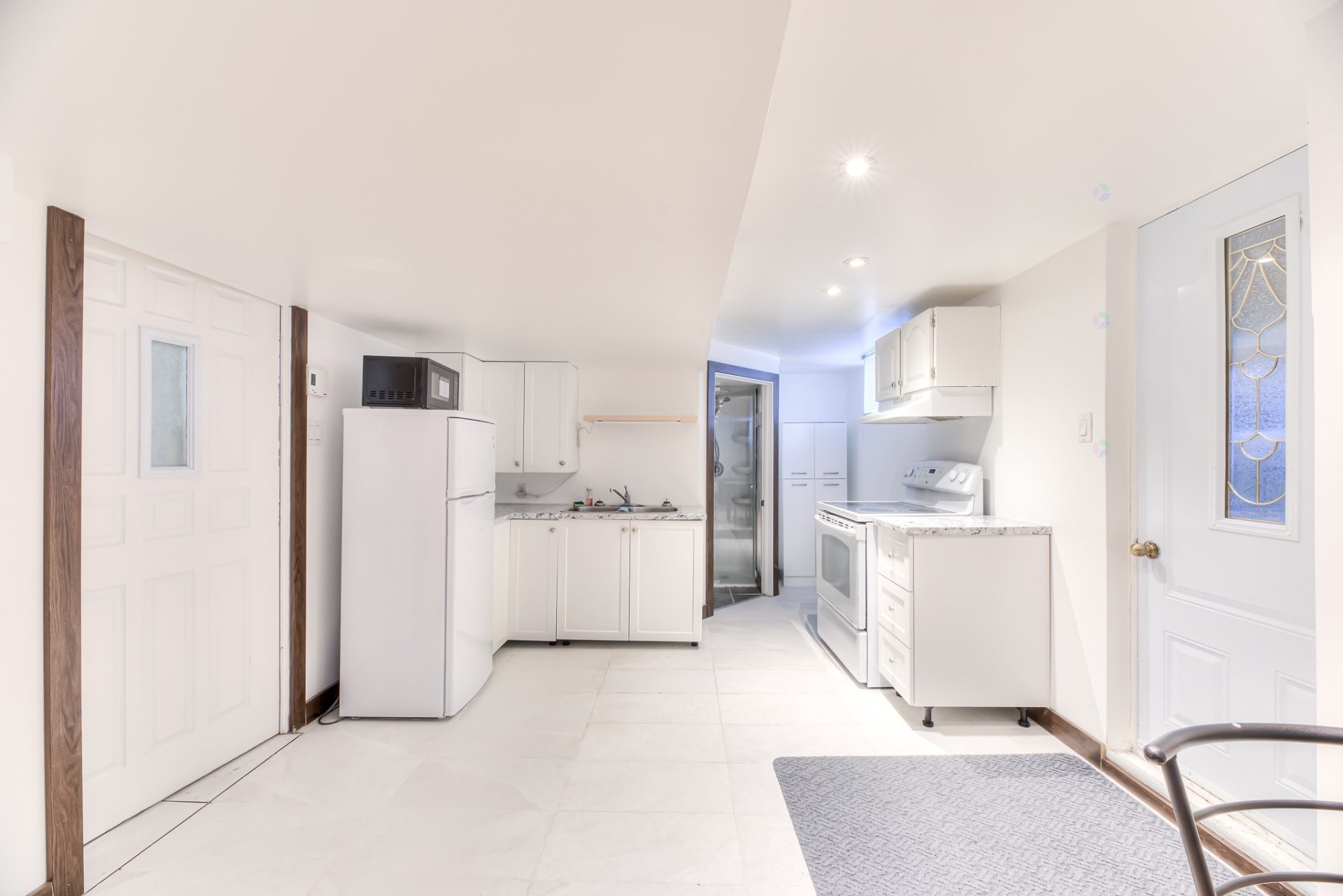 









3824


Rue Nicole

,
Laval (Fabreville),




QC
H7P1L1

