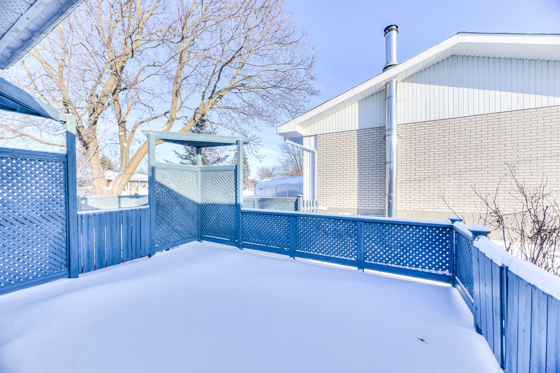 









3824


Rue Nicole

,
Laval (Fabreville),




QC
H7P1L1

