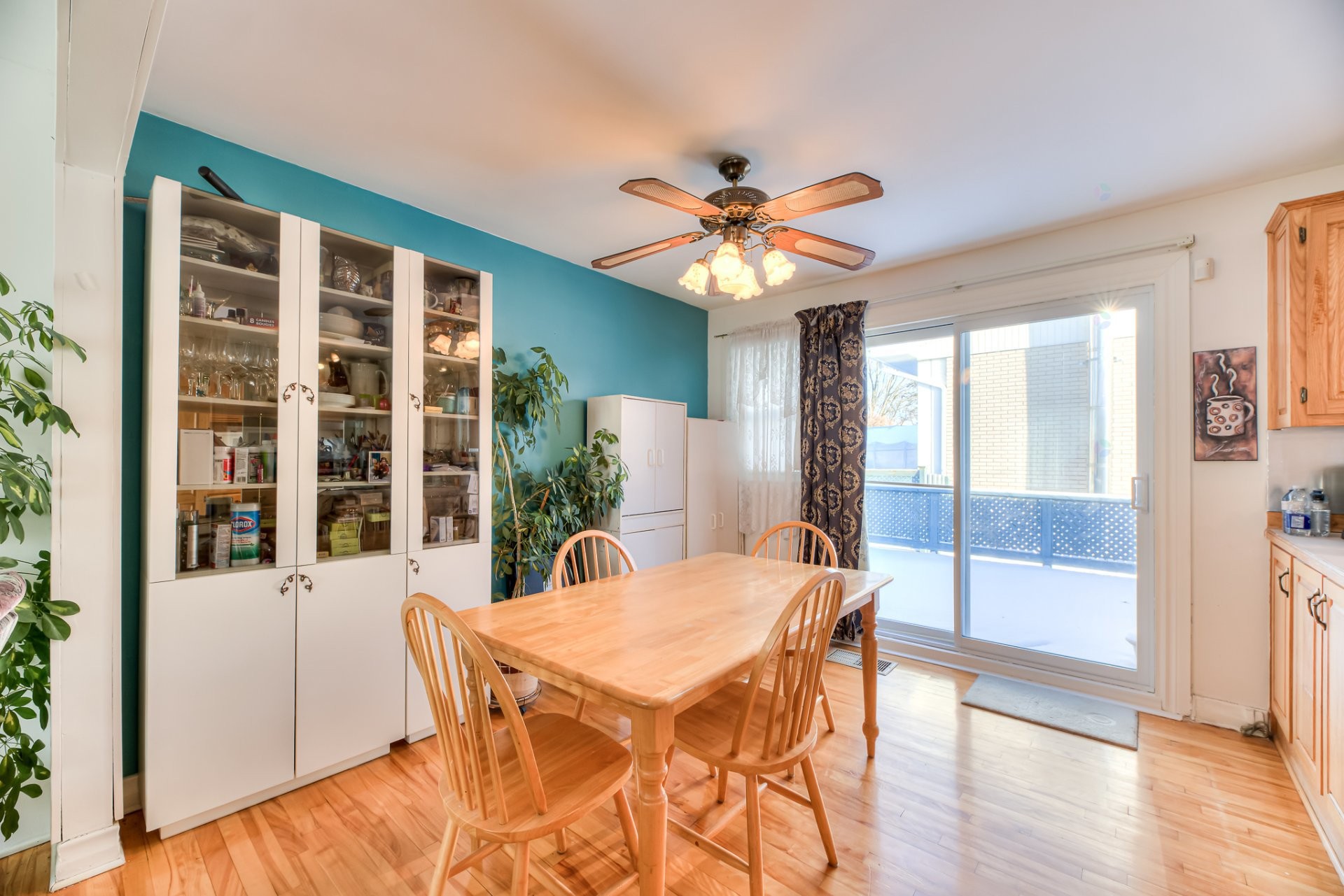 









3824


Rue Nicole

,
Laval (Fabreville),




QC
H7P1L1

