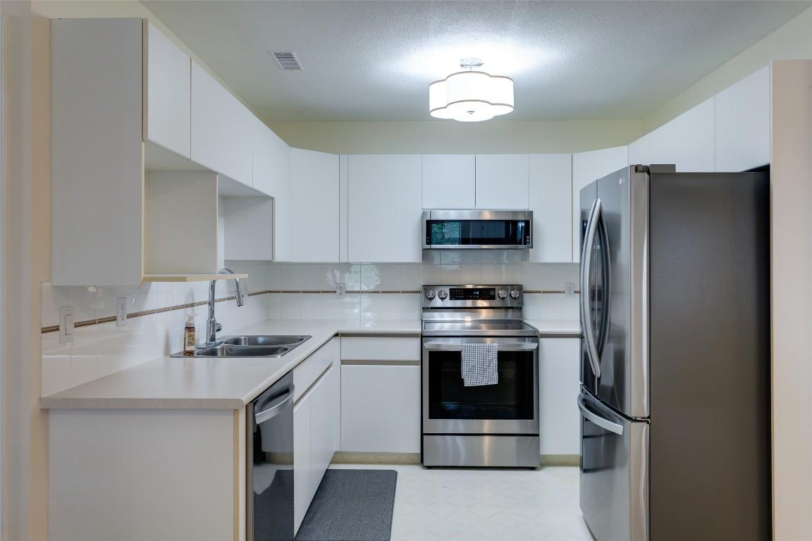 









2350


Stillingfleet

Road, 213,
Kelowna,




BC
V1W 3C2

