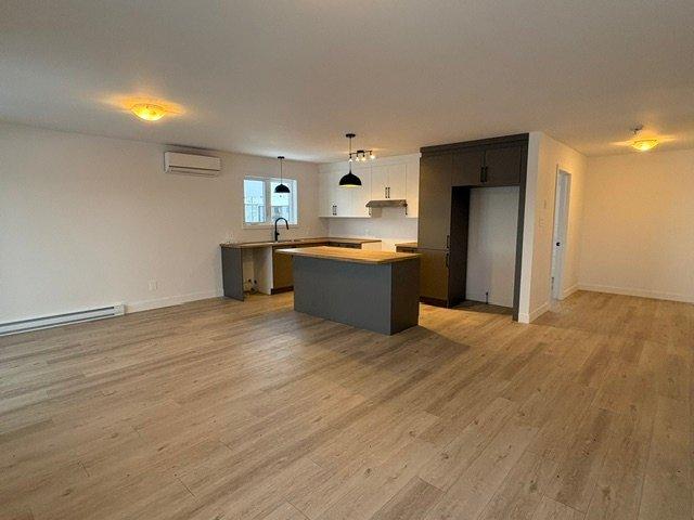 









21


Rue Paul-Hébert

, 301,
Cowansville,




QC
J2K2X3

