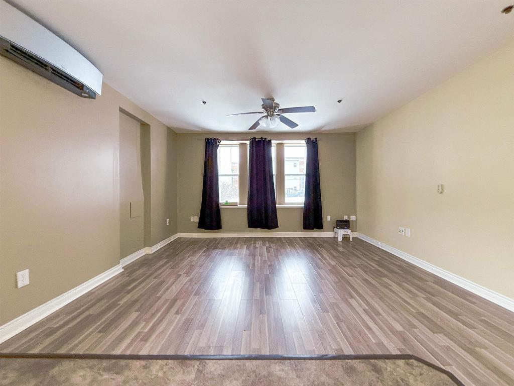 












103 188 Prince Street

,
Charlottetown,




PE
C1A 4R9

