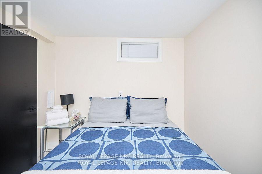 












13 BYRNE BOULEVARD

,
St. Catharines (Glendale/Glenridge),




Ontario
L2T2H8

