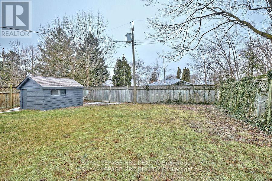 












13 BYRNE BOULEVARD

,
St. Catharines (Glendale/Glenridge),




Ontario
L2T2H8

