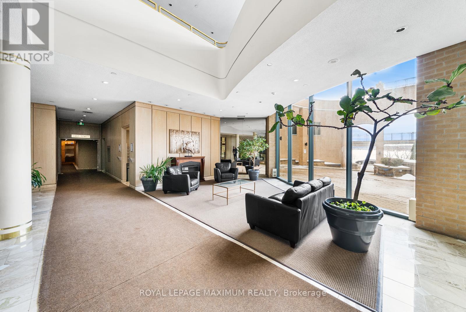 












601 - 150 DUNLOP STREET E

,
Barrie,




Ontario
L4M6H1

