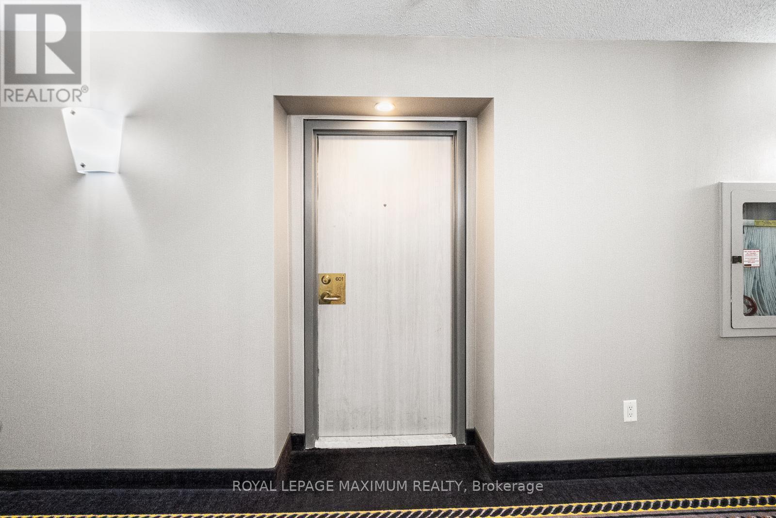 












601 - 150 DUNLOP STREET E

,
Barrie,




Ontario
L4M6H1

