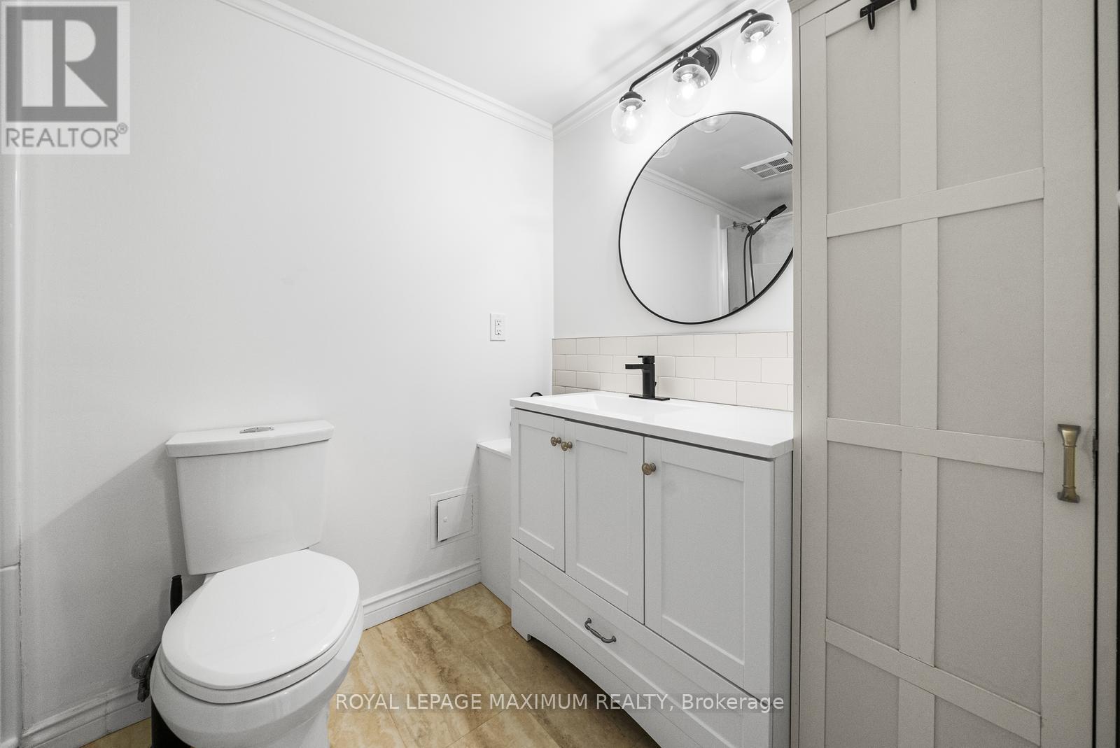 












601 - 150 DUNLOP STREET E

,
Barrie,




Ontario
L4M6H1

