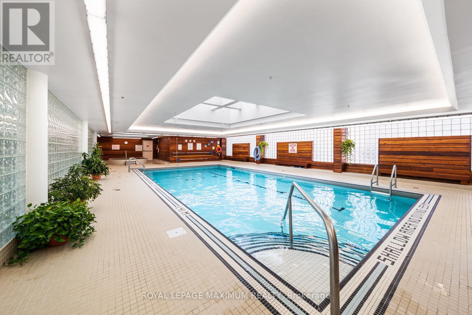 












601 - 150 DUNLOP STREET E

,
Barrie,




Ontario
L4M6H1

