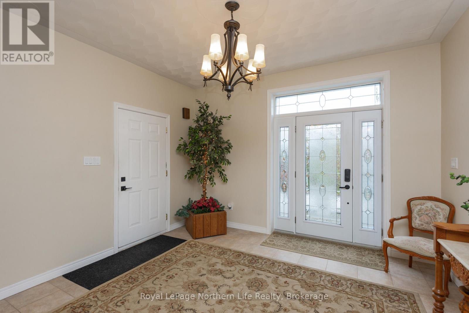 












18 KILLARE STREET

,
North Bay (Birchaven),




Ontario
P1A4J2

