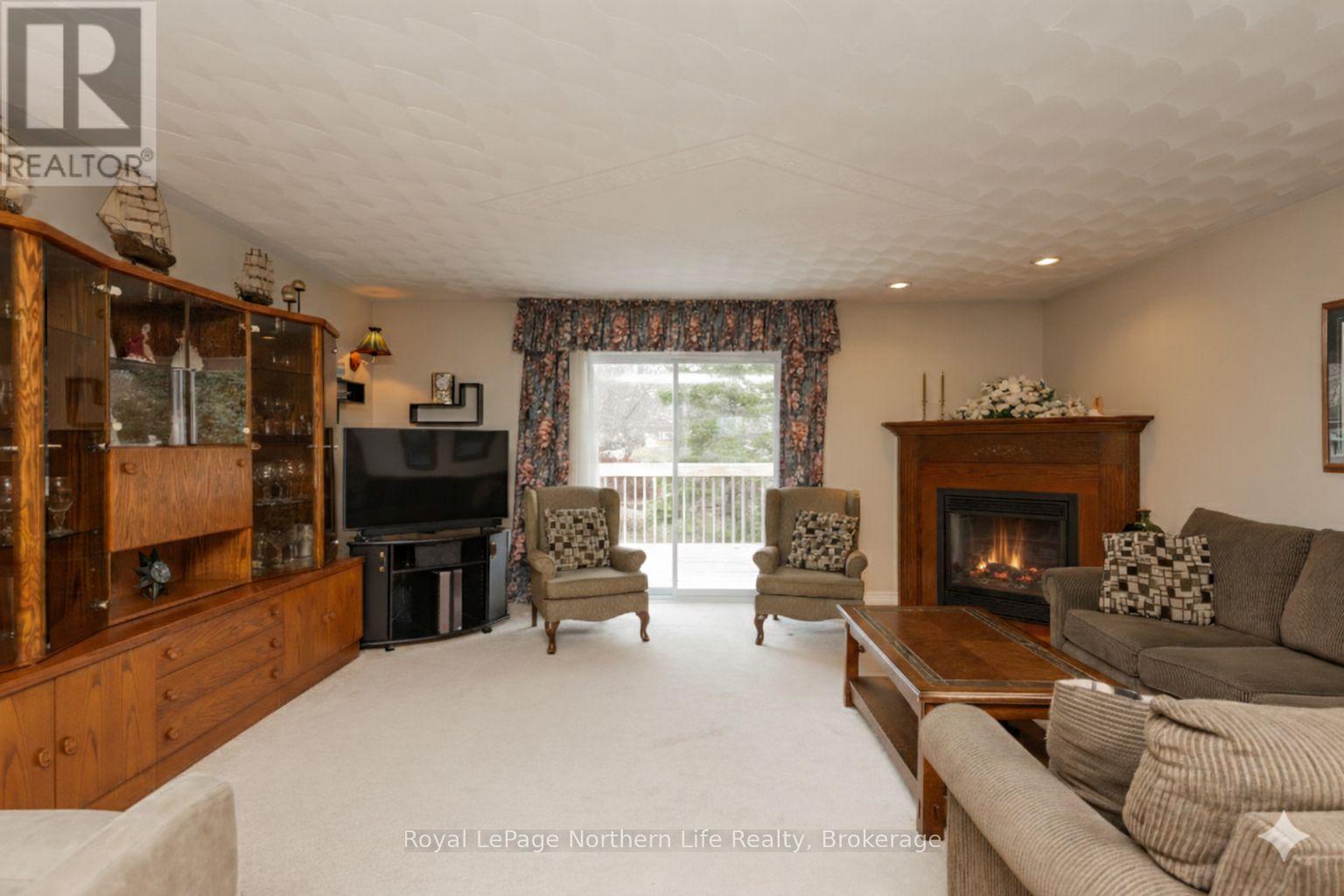 












18 KILLARE STREET

,
North Bay (Birchaven),




Ontario
P1A4J2

