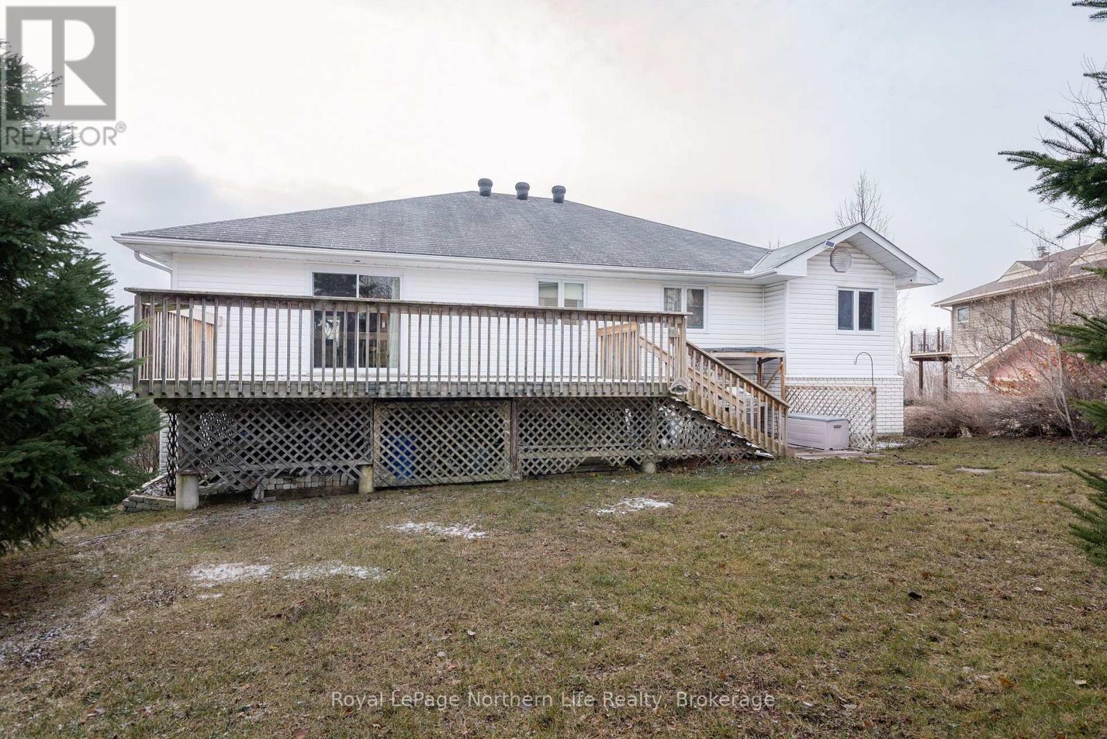 












18 KILLARE STREET

,
North Bay (Birchaven),




Ontario
P1A4J2

