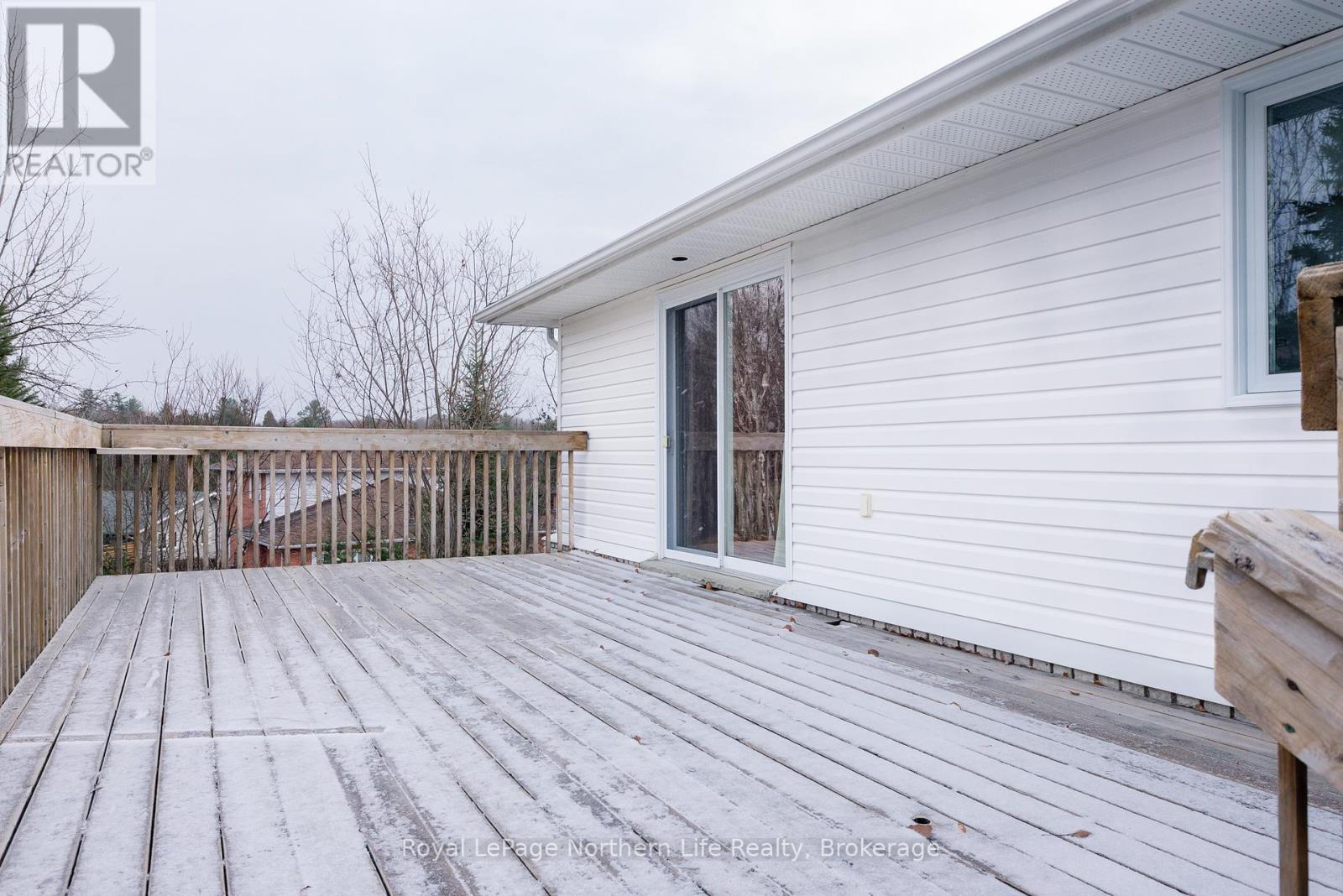 












18 KILLARE STREET

,
North Bay (Birchaven),




Ontario
P1A4J2

