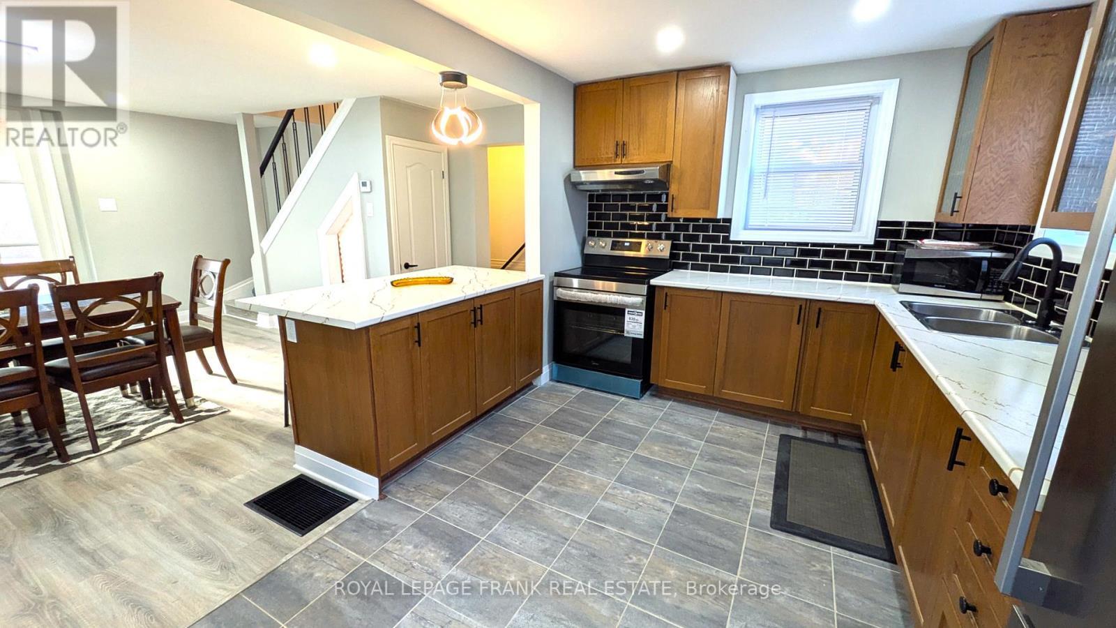 












23 N HASTINGS AVENUE

,
Marmora and Lake (Marmora Ward),




Ontario
K0K2M0

