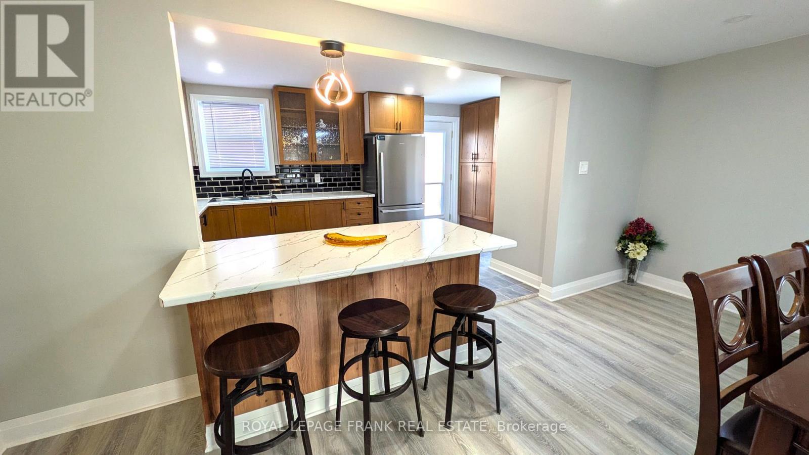 












23 N HASTINGS AVENUE

,
Marmora and Lake (Marmora Ward),




Ontario
K0K2M0

