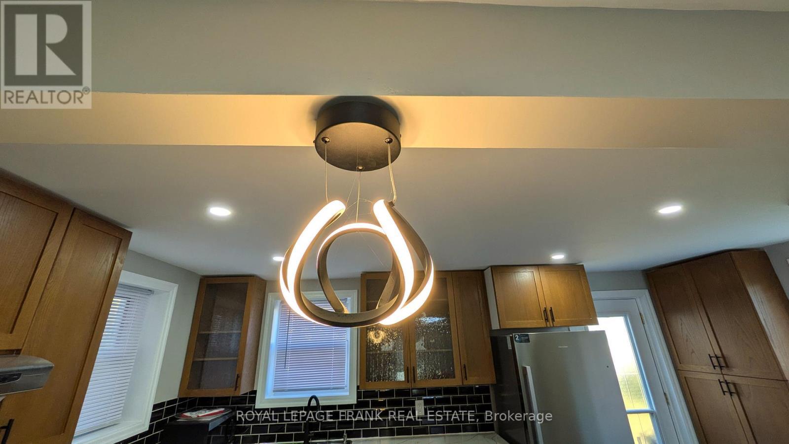 












23 N HASTINGS AVENUE

,
Marmora and Lake (Marmora Ward),




Ontario
K0K2M0

