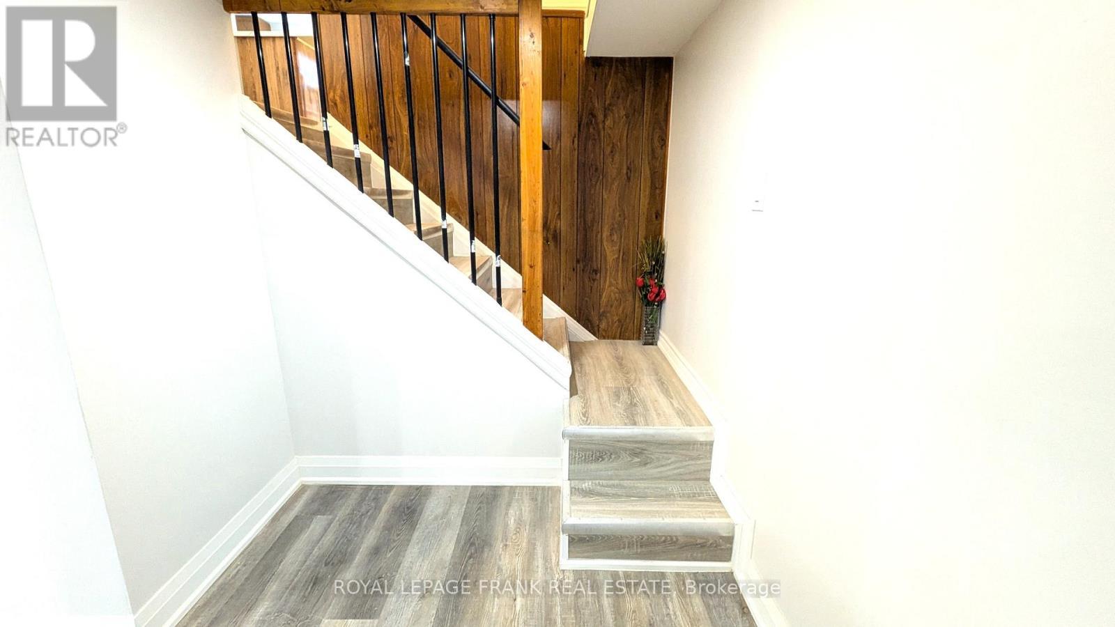 












23 N HASTINGS AVENUE

,
Marmora and Lake (Marmora Ward),




Ontario
K0K2M0

