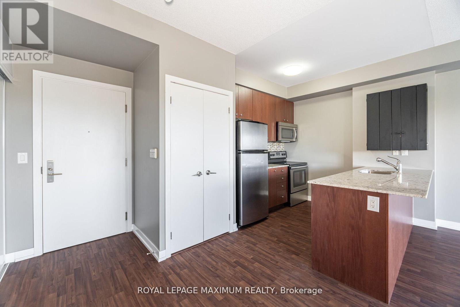 












511 - 5101 DUNDAS STREET W

,
Toronto,




Ontario
M9A5G8

