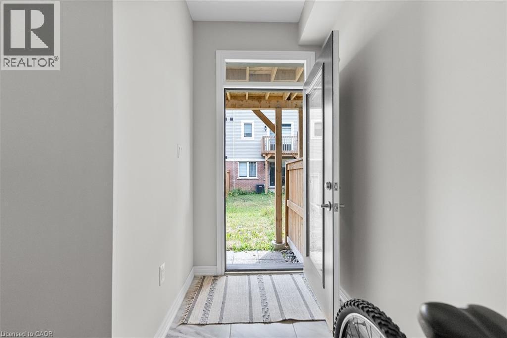 












38 HIBISCUS Lane

,
Hamilton,




Ontario
L8K0A4

