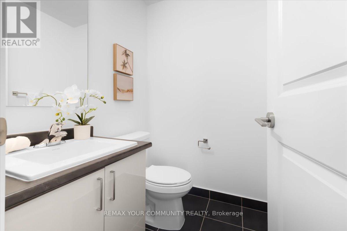 












1202 - 1063 DOUGLAS MCCURDY COMMON CIRCLE

,
Mississauga,




Ontario
L5L3H9

