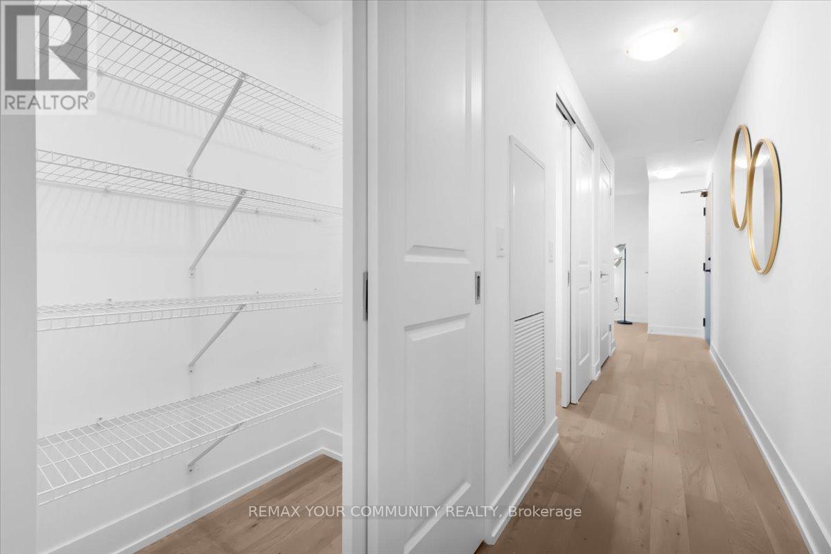 












1202 - 1063 DOUGLAS MCCURDY COMMON CIRCLE

,
Mississauga,




Ontario
L5L3H9

