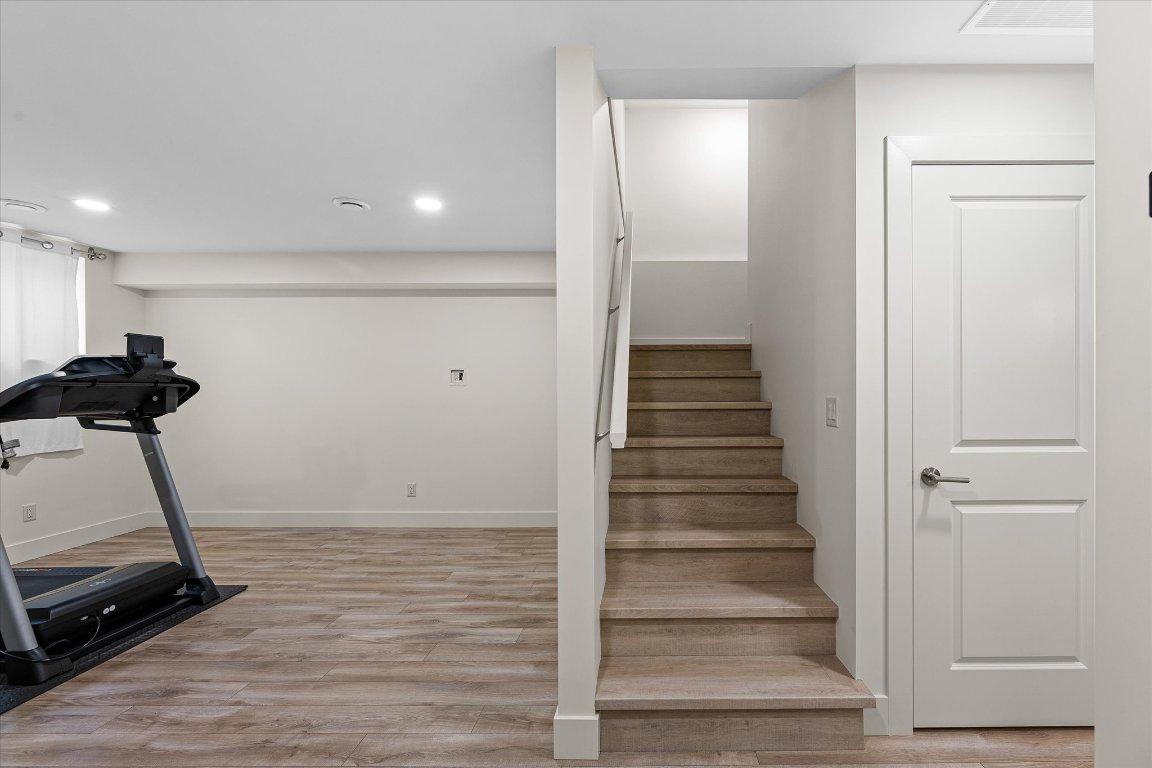 









335


Gerstmar

Road, 13,
Kelowna,




BC
V1X 4A6

