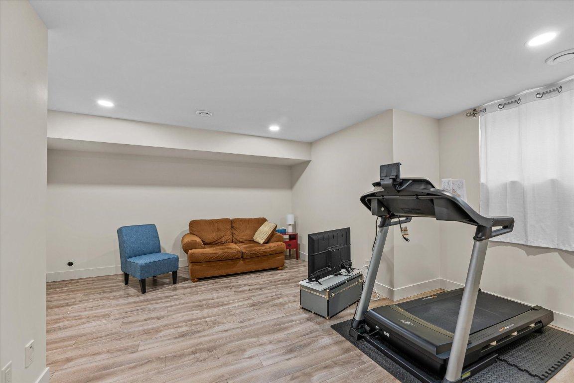 









335


Gerstmar

Road, 13,
Kelowna,




BC
V1X 4A6

