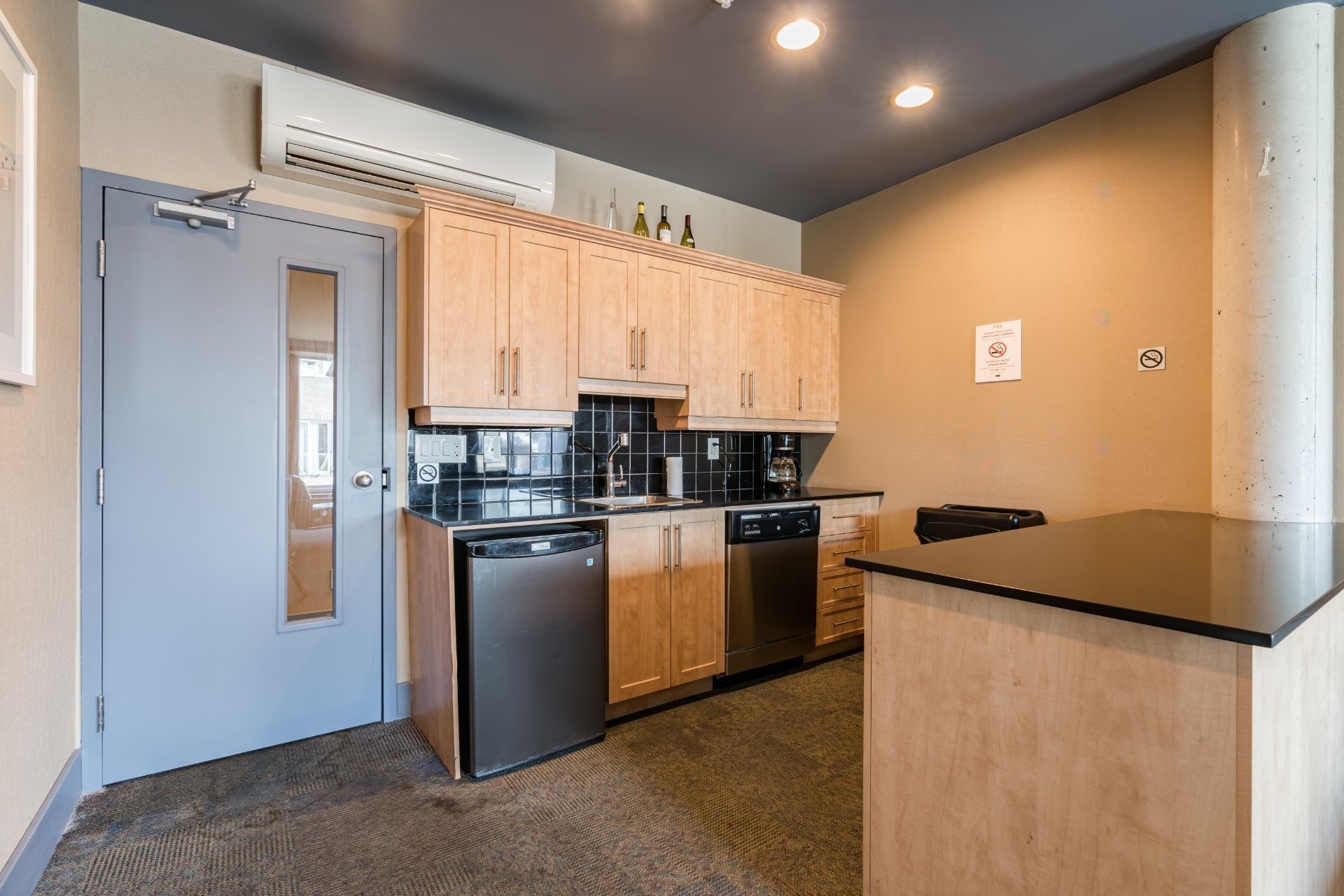 









1235


Rue Bishop

, 218,
Montréal (Ville-Marie),




QC
H3G0A6

