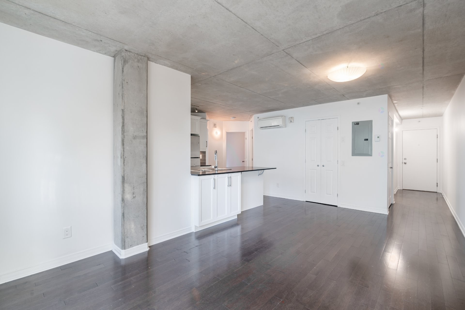 









1235


Rue Bishop

, 218,
Montréal (Ville-Marie),




QC
H3G0A6

