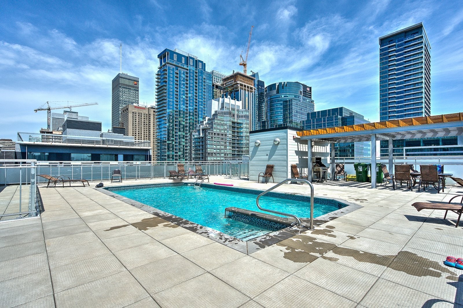 









1235


Rue Bishop

, 218,
Montréal (Ville-Marie),




QC
H3G0A6

