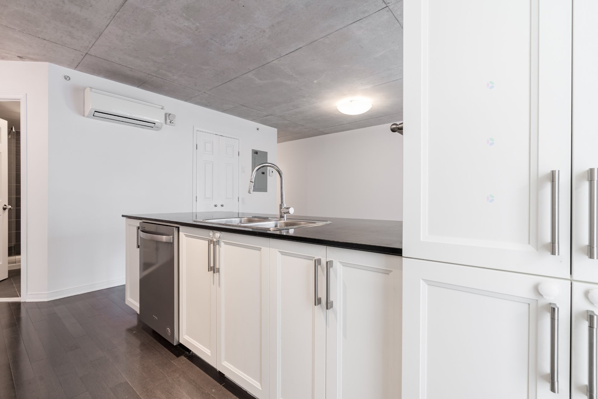 









1235


Rue Bishop

, 218,
Montréal (Ville-Marie),




QC
H3G0A6

