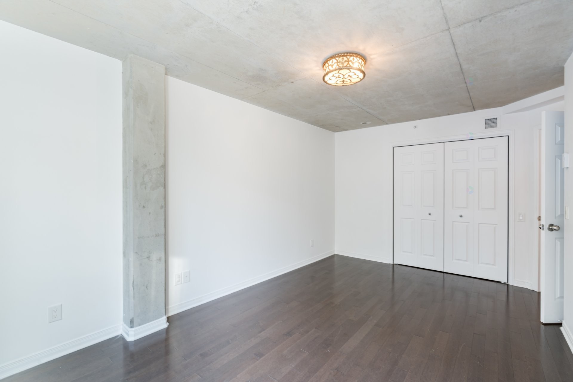 









1235


Rue Bishop

, 218,
Montréal (Ville-Marie),




QC
H3G0A6

