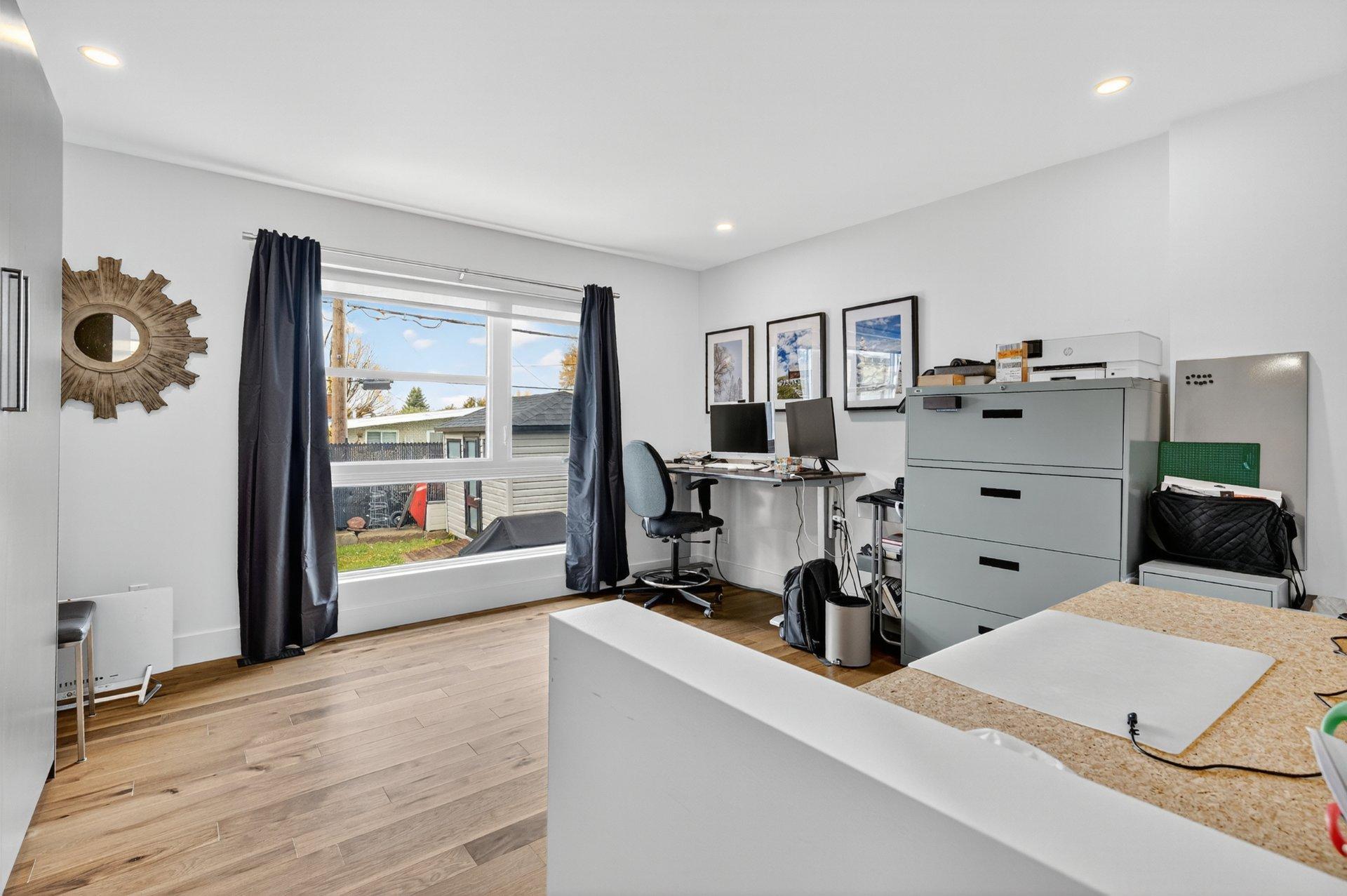 









1580


Crois. De La Salle

,
Laval (Duvernay),




QC
H7G4E6

