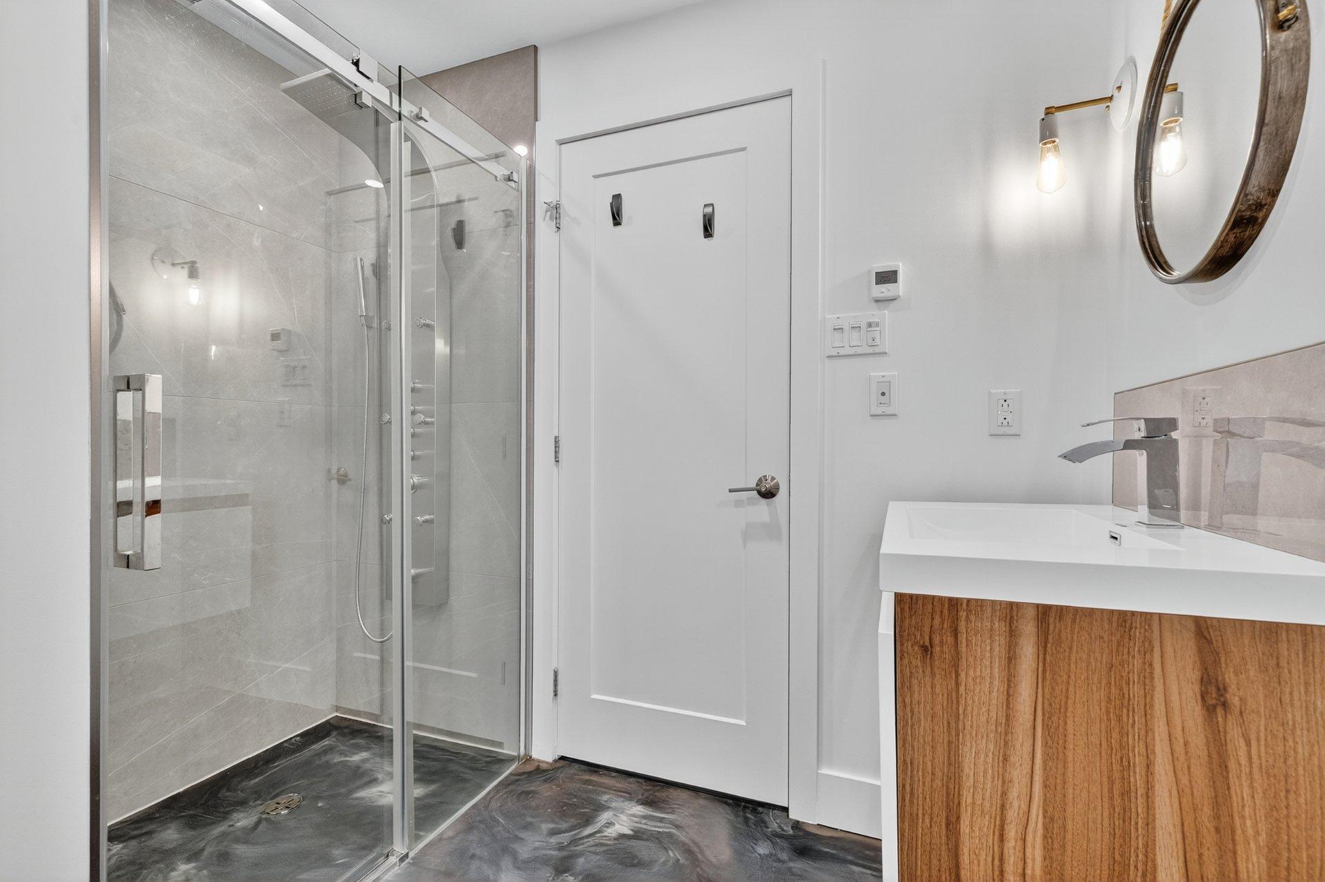 









1580


Crois. De La Salle

,
Laval (Duvernay),




QC
H7G4E6

