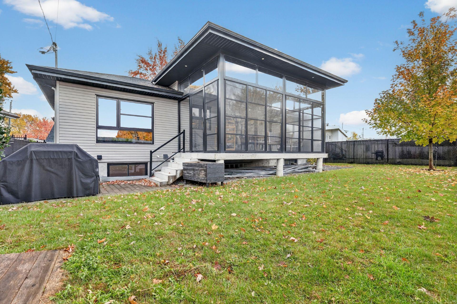 









1580


Crois. De La Salle

,
Laval (Duvernay),




QC
H7G4E6

