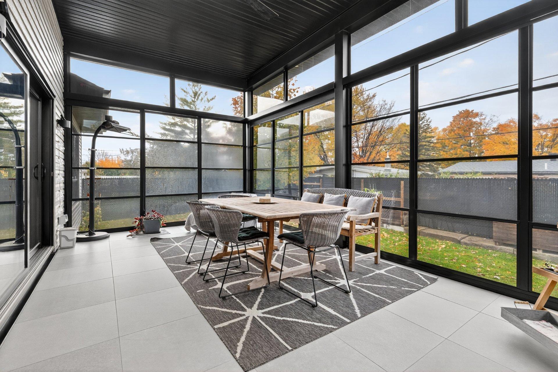 









1580


Crois. De La Salle

,
Laval (Duvernay),




QC
H7G4E6

