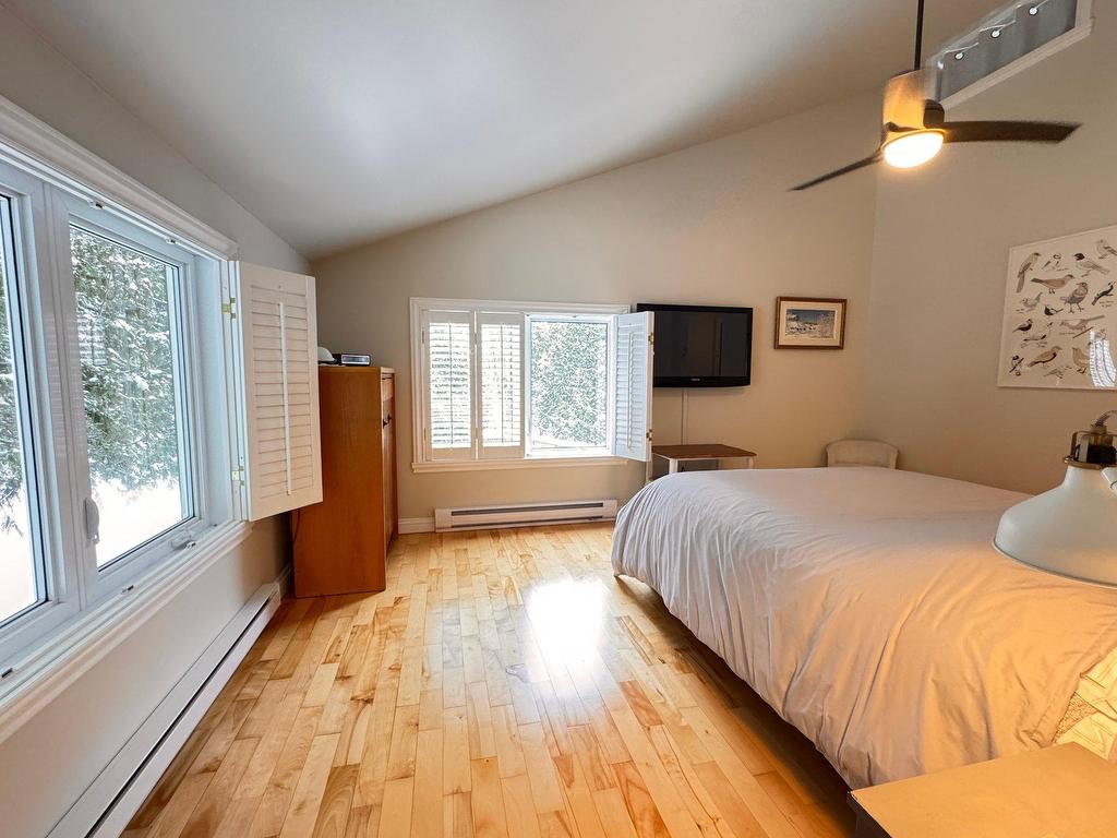 









1436


Mtée Sauvage

,
Prévost,




QC
J0R1T0

