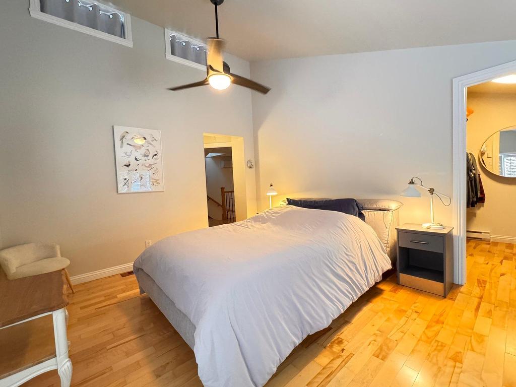 









1436


Mtée Sauvage

,
Prévost,




QC
J0R1T0

